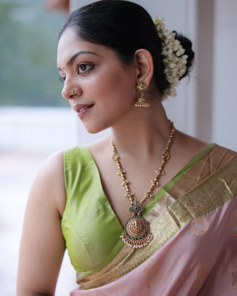 Ahaana Krishna's Saree Look is Pure Perfection