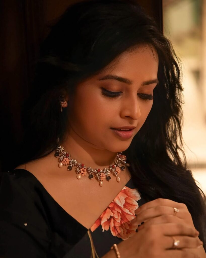Sri Divya's Gorgeous Saree Look
