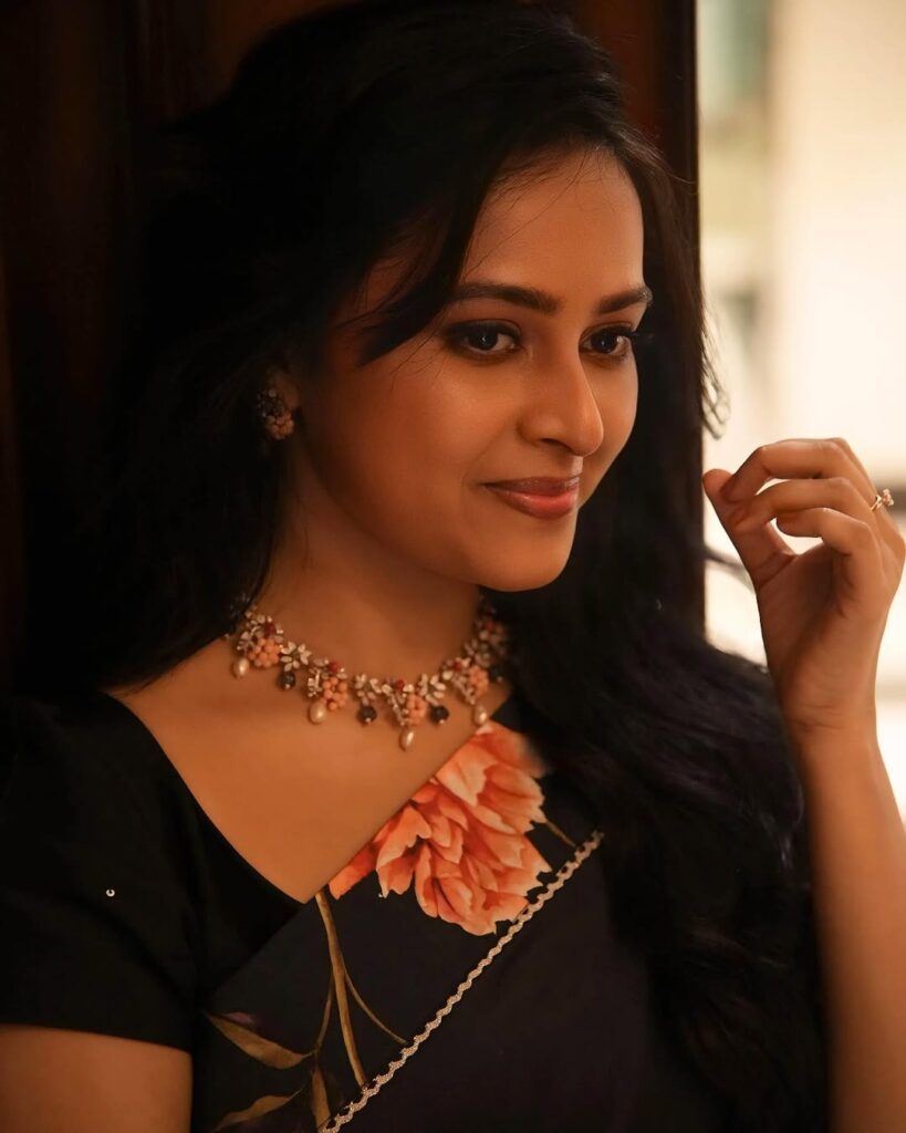 Sri Divya's Gorgeous Saree Look