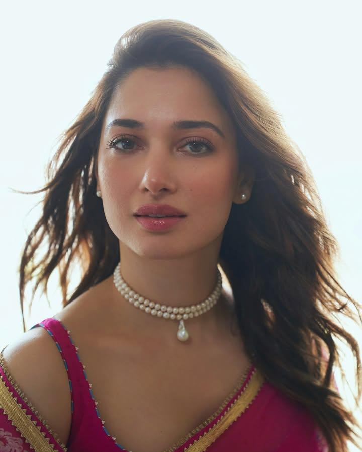 Tamannaah's Sultry Saree Look is Winning Hearts