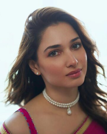 Tamannaah's Sultry Saree Look is Winning Hearts