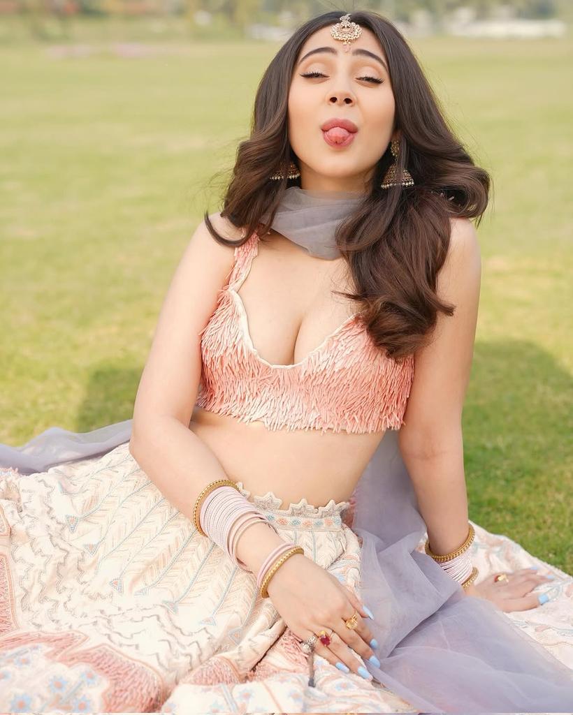 Zara Khan's Bold and Beautiful Traditional Look