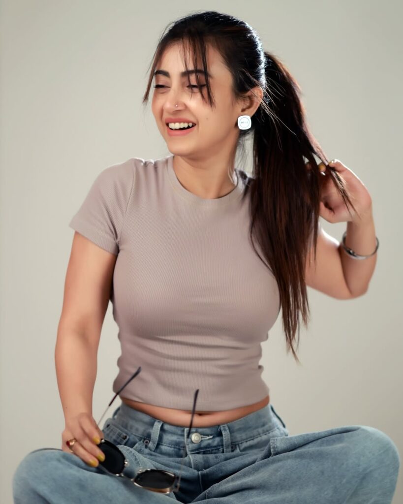 Monami Ghosh Slays in Trendy Jeans and Crop Top Look