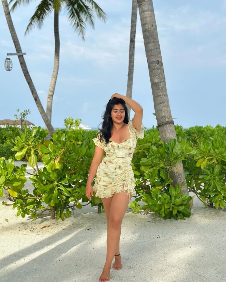 Nikita Sharma Drops Jaw-Dropping Vacation Pics