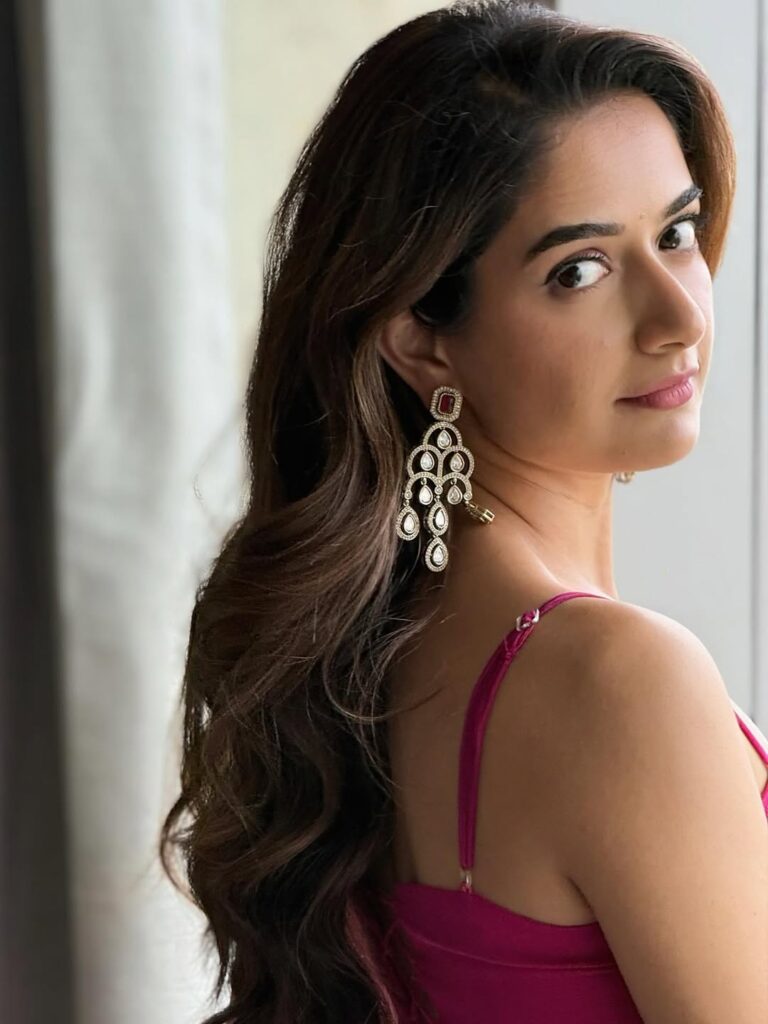 Ashika Ranganath's Traditional Yet Glamorous Saree Look