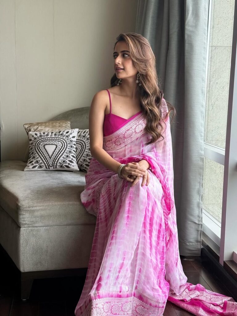 Ashika Ranganath's Traditional Yet Glamorous Saree Look