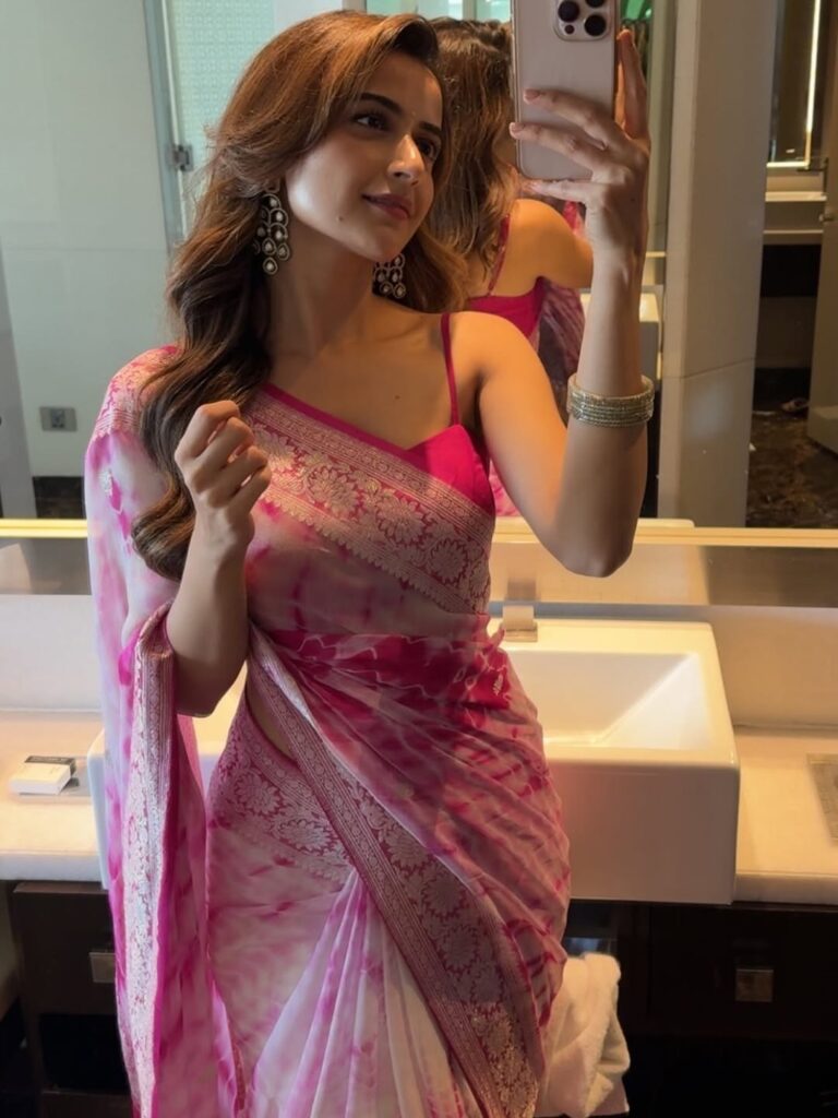 Ashika Ranganath's Traditional Yet Glamorous Saree Look