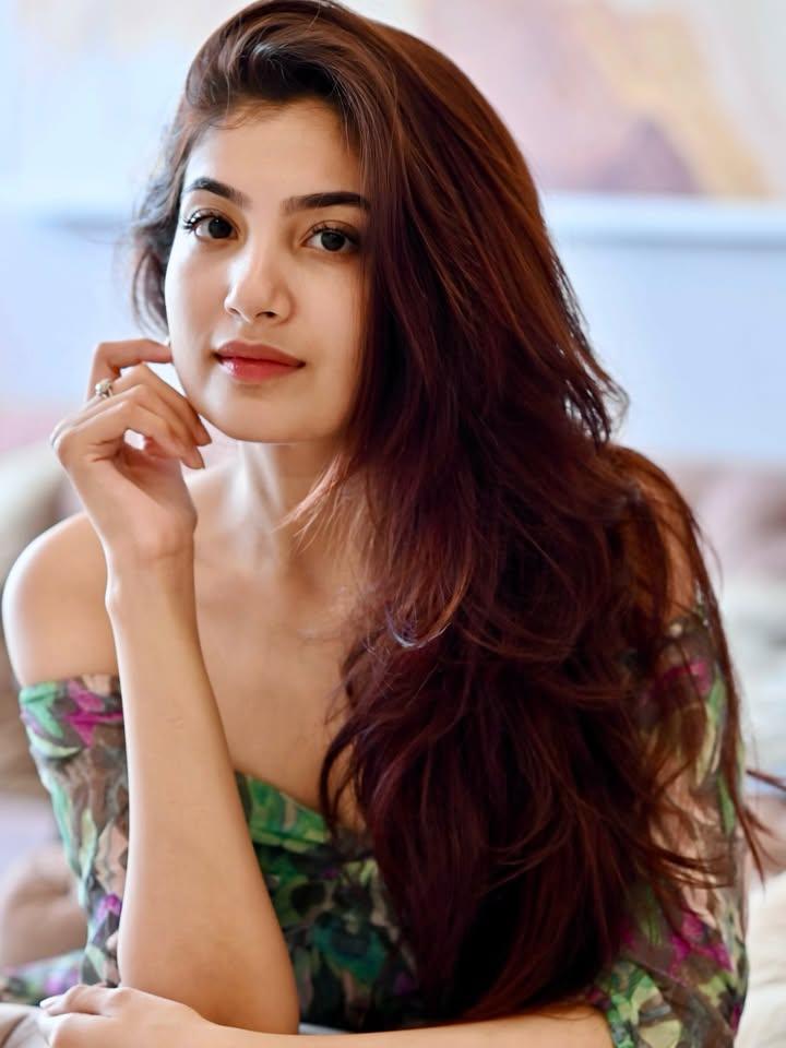 Lahoma Bhattacharya's Bold and Beautiful Look